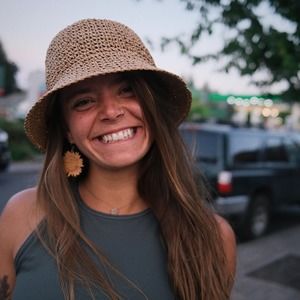 Meet your Posher, Jessica